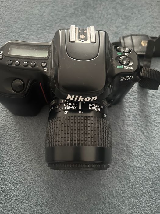 Camera pe film/Aparat pe film/Analog