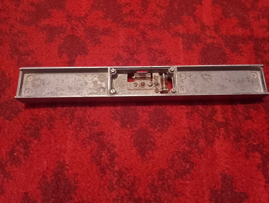 Продам уровень советский .