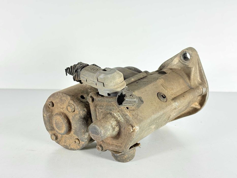 Стартер Тойота Хайлукс 7 2.5/3.0 D-4D (04-15г) Starter Toyota Hilux VII 2.5/3.0 D-4D