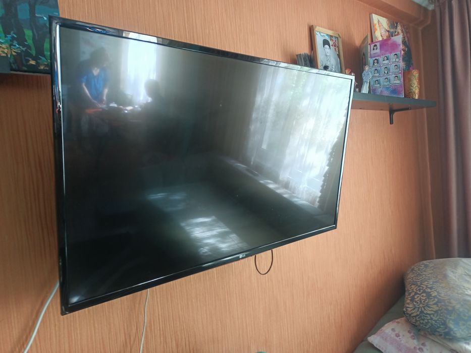 Продам телевизор