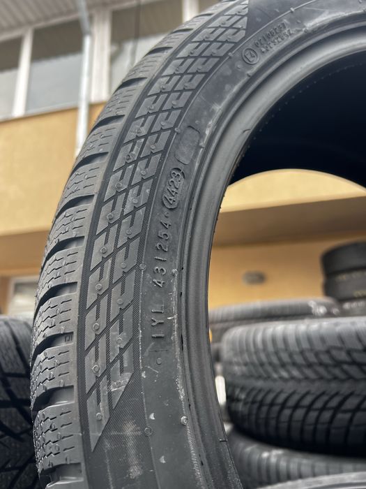245 40 18 Nokian WR Snowproof P / Vulcanizare non stop
