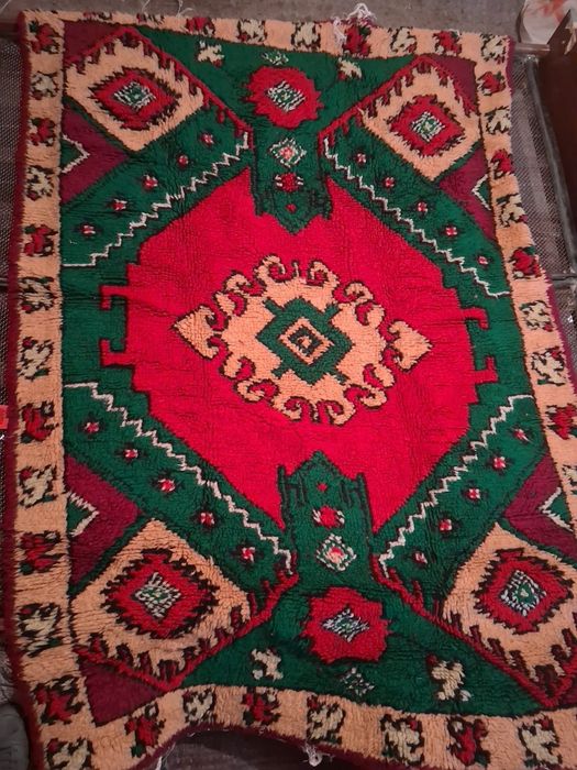 Килими,пътеки и родопски одеяла