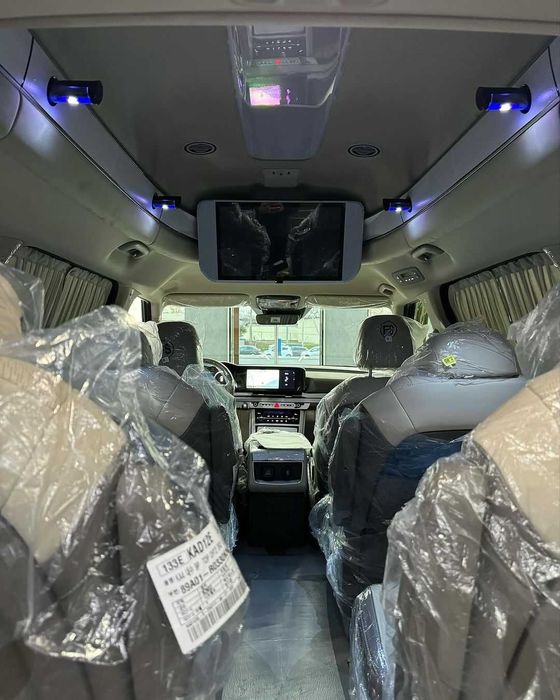 KIA Carnival HI-Limousine 2023