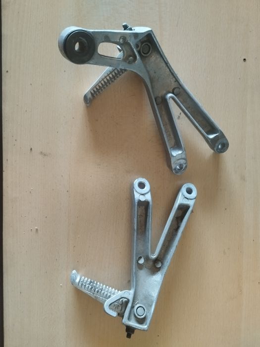 Scărițe spate complete pentru Yamaha R6 model 1999-2002