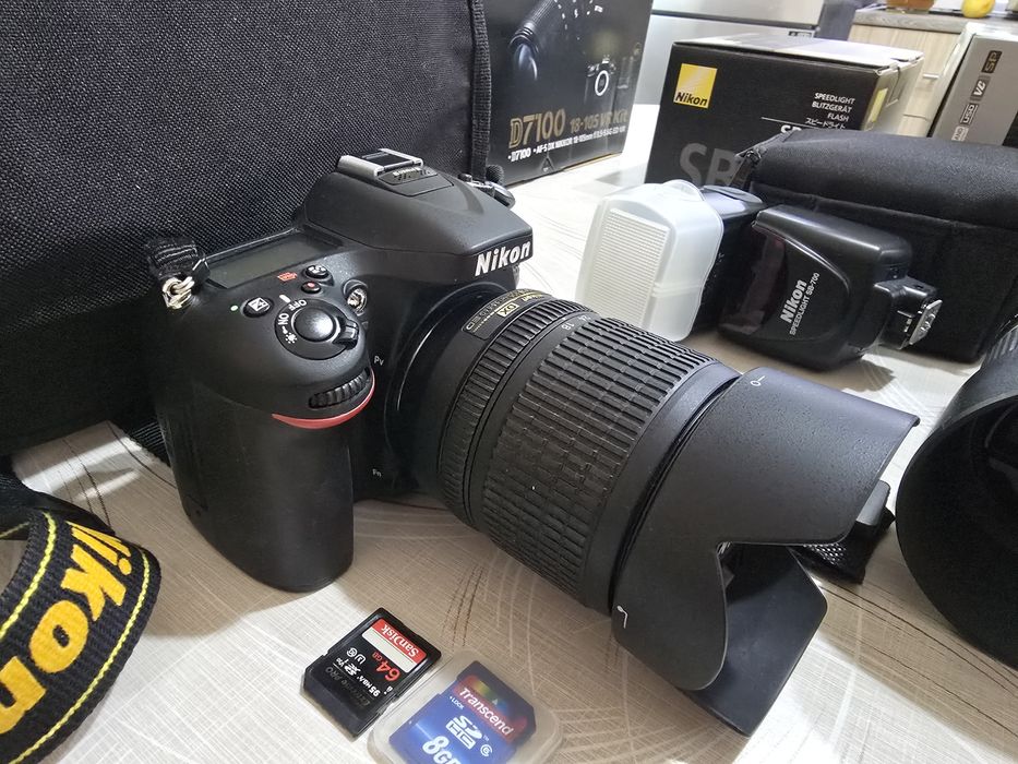 Nikin D7100 + 2 обектива+ светкавица