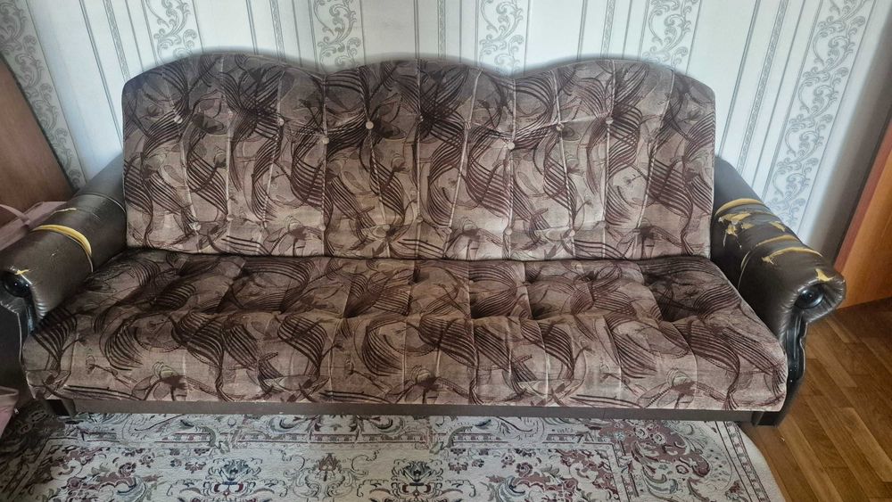 Диван продам б/у