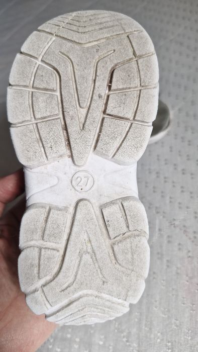 Сандалии на девочку 27