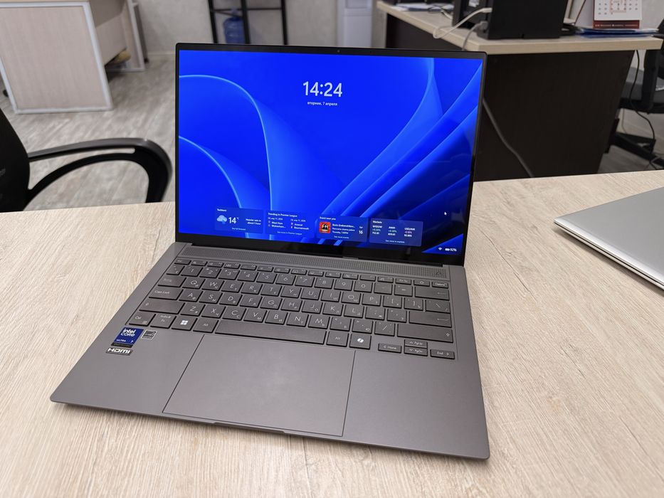 Asus Zeenbook S14 32/1 TB