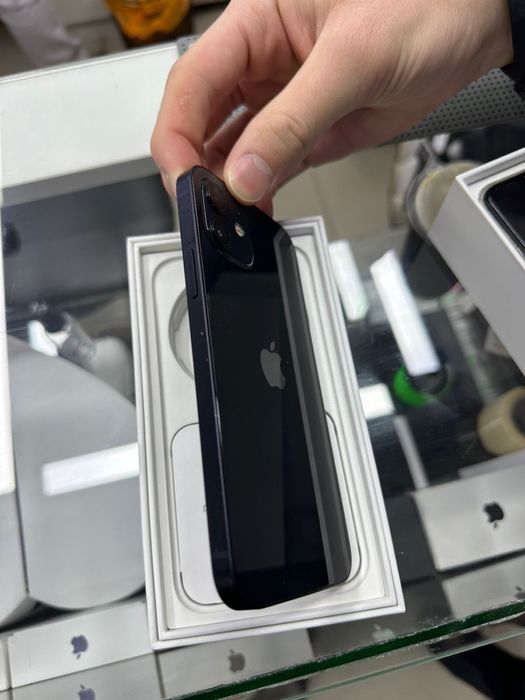 Продам Iphone 12 64 gb