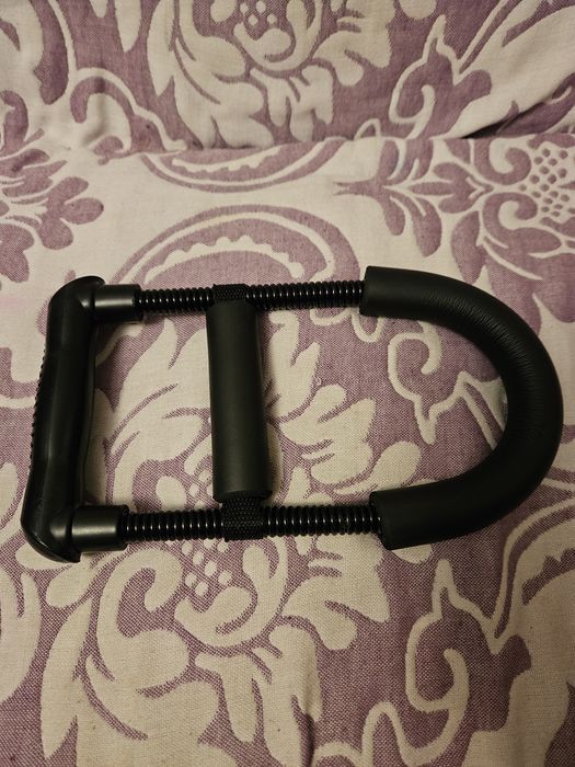 Экспандер кистевой целый