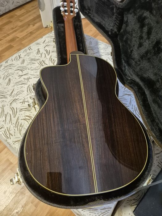 Chitara clasica Takamine 132 sc