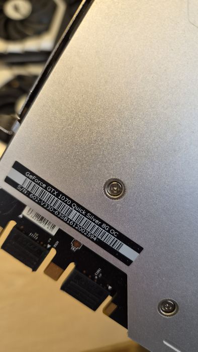 Продавам 3 броя GTX 1070 8 GB msi quick silver