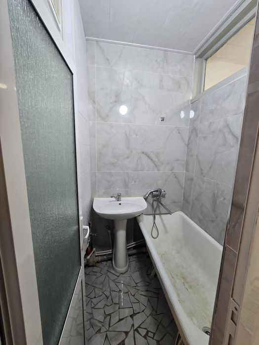 Аренда 3 хона 4 этаж оилага гор гаи Зебодан 1 куча пастда