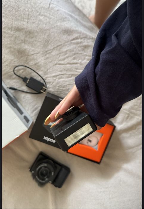 продаю Sony zv e 10 почти новый