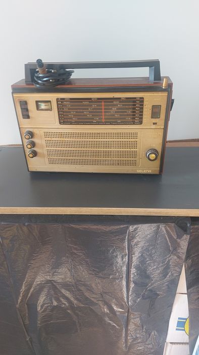 Грамофон Unitra Fonica и Старо българско радио