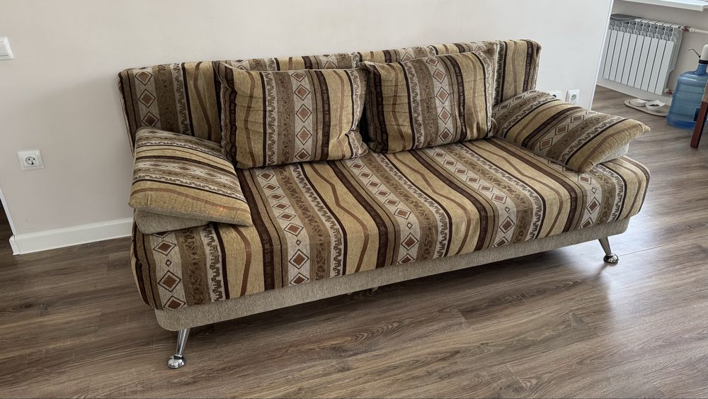 Диван раскладной б/у