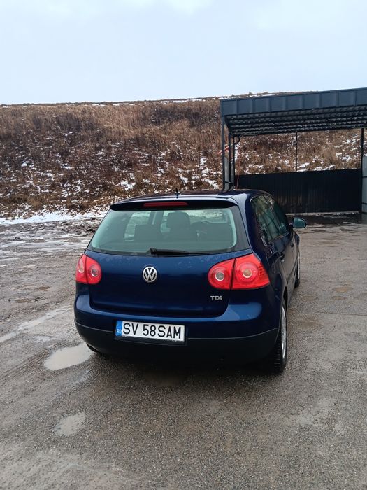 Vând Volkswagen Golf  V