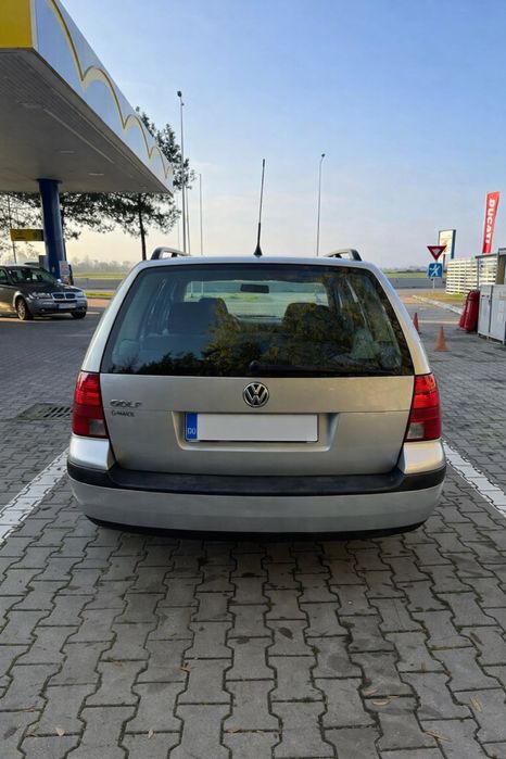 Vând Golf 4 Break 1.6