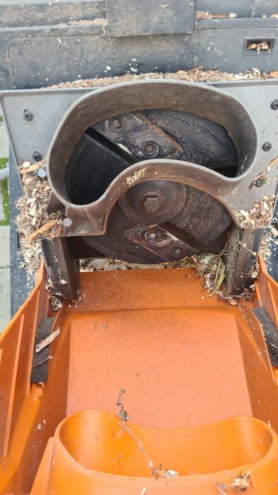 Tocator crengi Villager 2500 w