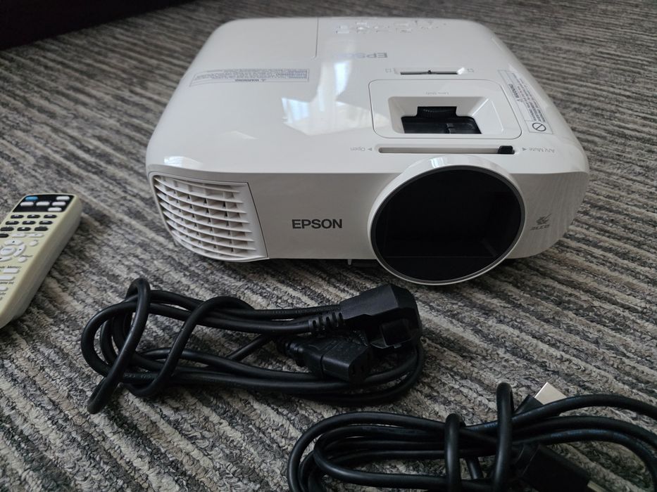 Videoproiector Epson  EH-TW5600 Full HD 1080p
