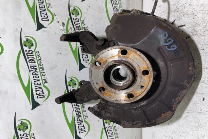 Fuzeta fata dreapta Skoda Fabia 6Y