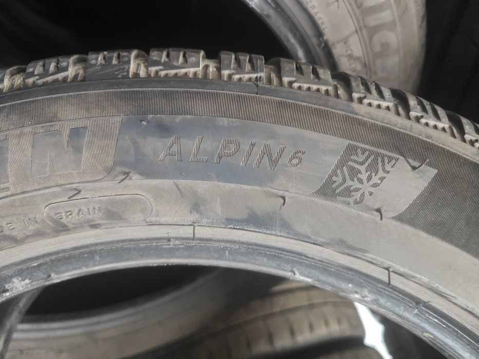 2бр.зимни гуми 225/50/17 Michelin