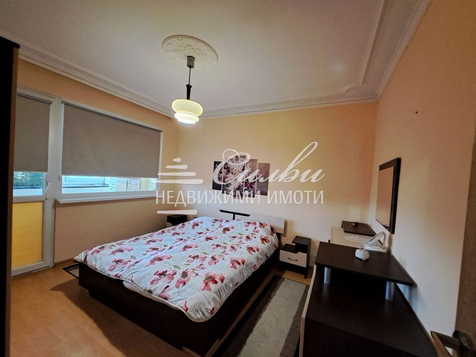 Тристаен ТУХЛЕН обзаведен апартамент - кв. ЦЕНТЪР