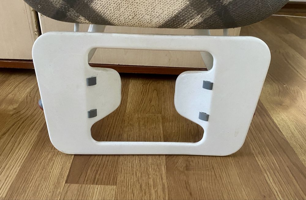 Masă de Călcat Pliabilă, Robustă – Husa Gri Carouri, Dimensiune Mare