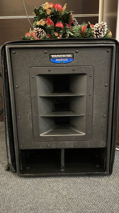 Активен бас Mackie SWA1501 (RCF)