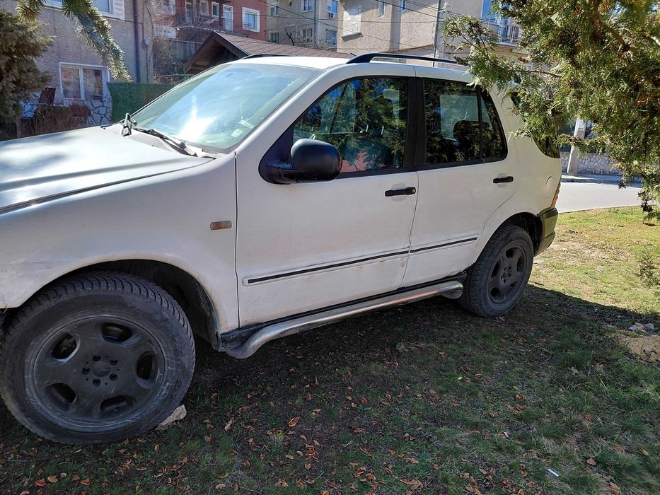 Продава на части ML 320 бензин газ проблем с автомата