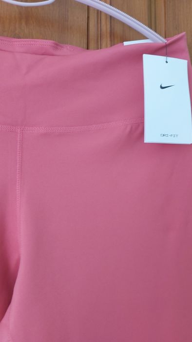 Нови оригинални дамски клинове Nike