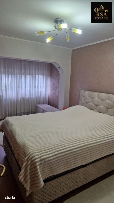 Apartament 3 camere de vanzare, Dragasani Central