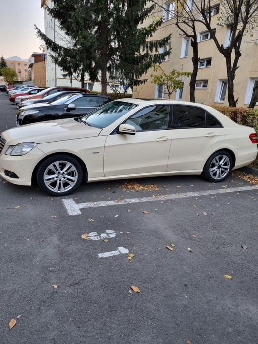 MERCEDES-BENZ E-Class 2012
