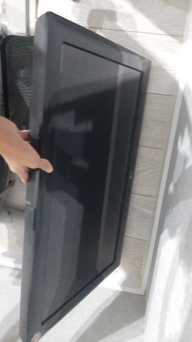 Телевизор LG на запчасти