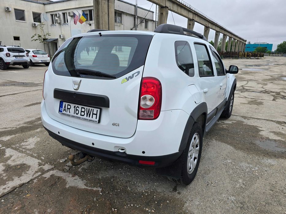 DACIA Duster 2010 — imagine 3