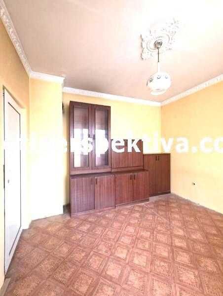 Продава се Тристаен апартамент в Пловдив, Кючук Париж - 88 кв.м за 719 €/кв.м - Снимка #4