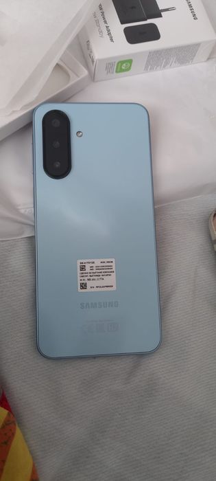 Samsung A17 смартфон
