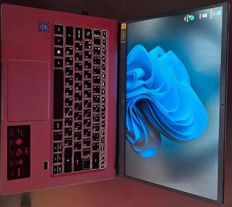 Лаптоп Acer Swift1   8GB RAM,500GB SSD