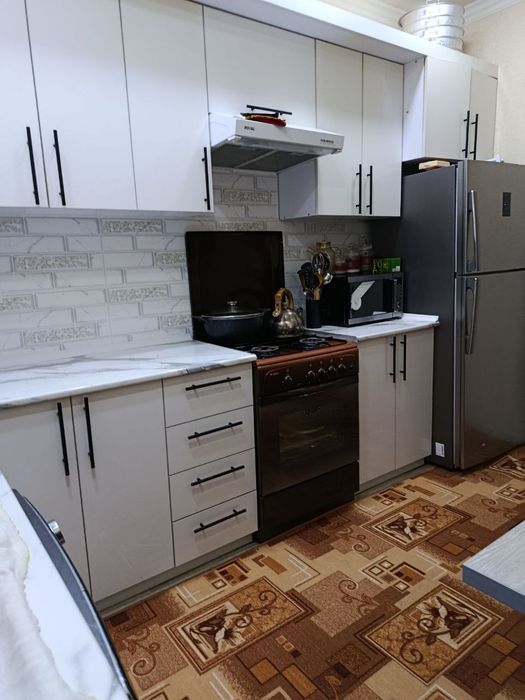 Jomboy tumani Toshkent maxallasidan 5 xonali Dom sotiladi