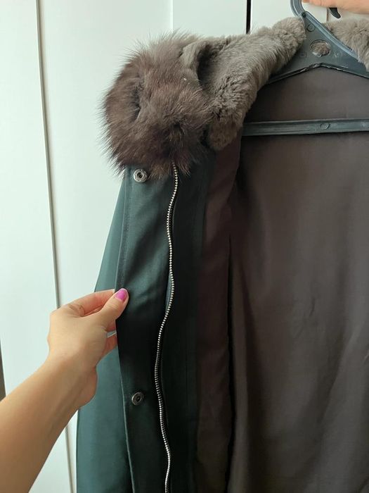 Продам парку в идеальном состоянии