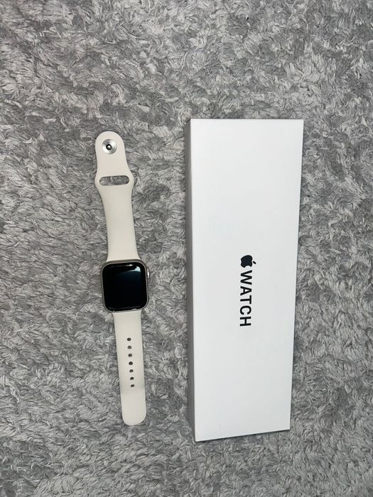 Apple Watch SE (Gen 2) 40mm Starlight