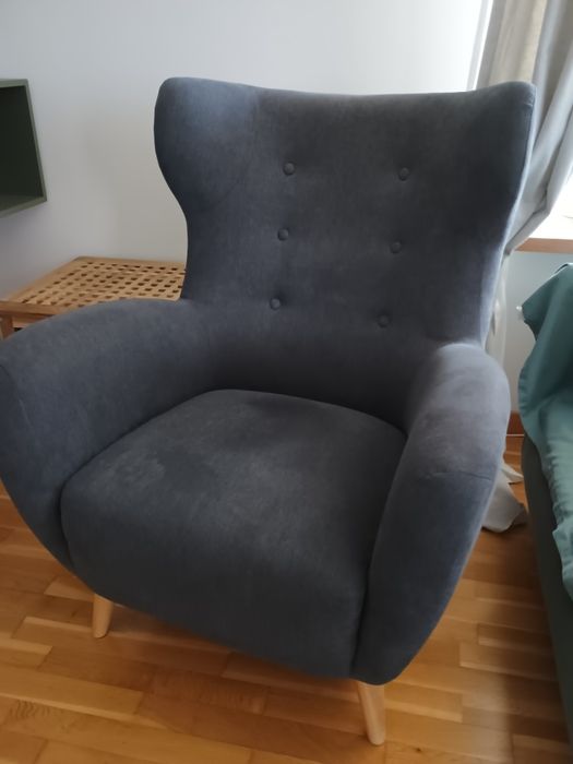 Fotoliu gri închis cu picioare de lemn Passo La Forma