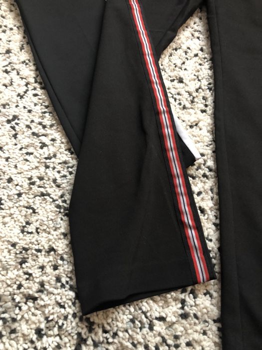 Нов дамски панталон ZARA размер S