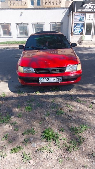 Продаётся тойота карина е