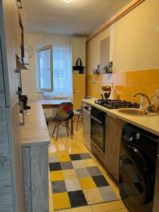 Apartament 3 camere, loc parcare