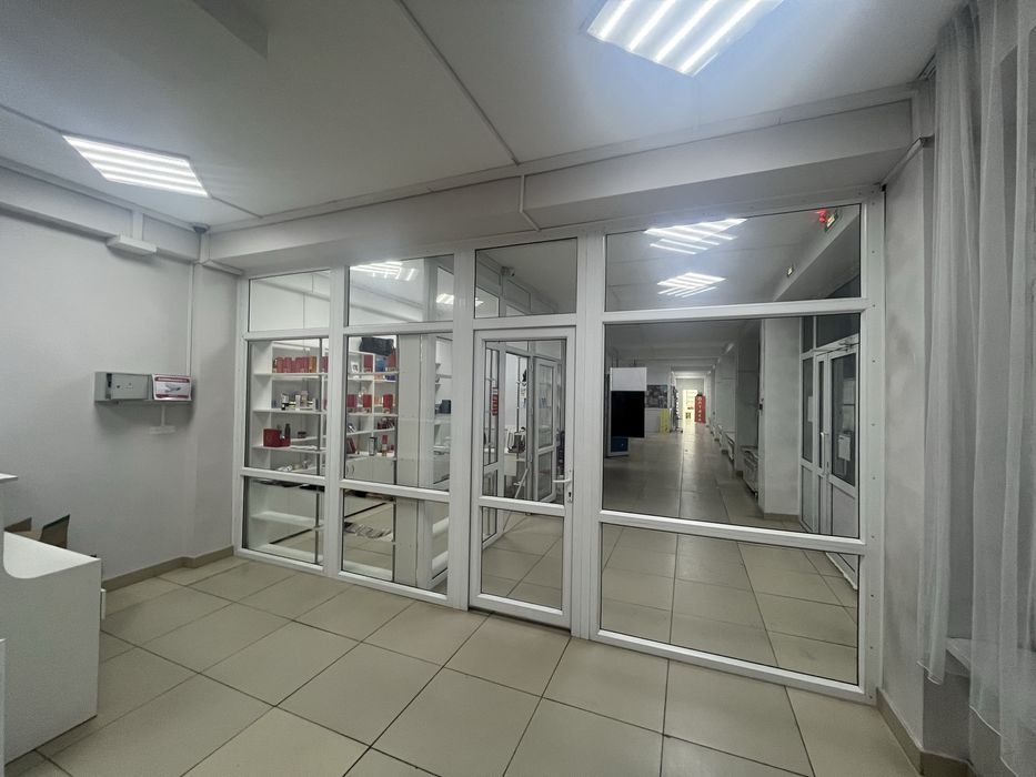 Пластиковая перегородка