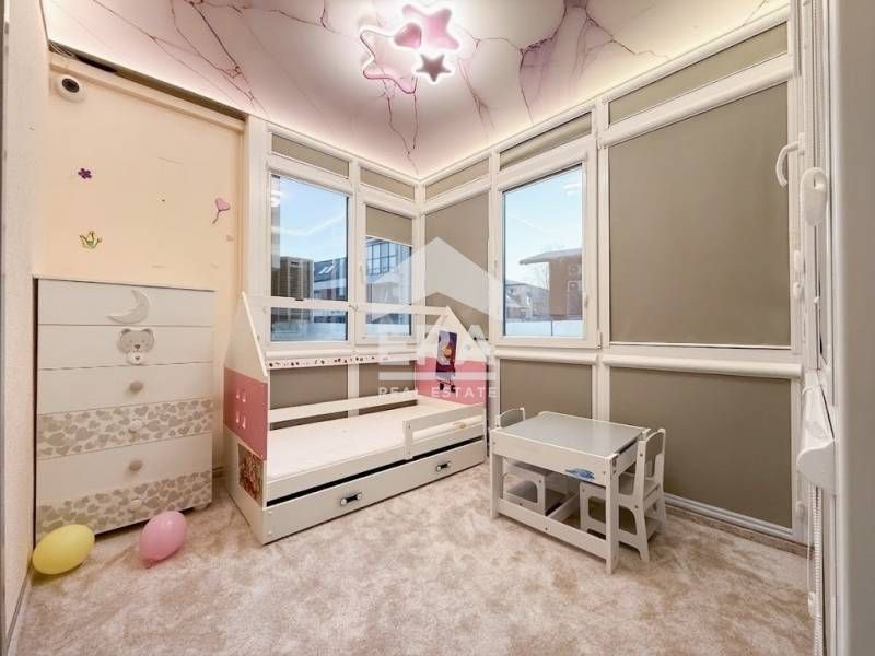 Дава се под наем Тристаен апартамент в София, Витоша - 90 кв.м за 897.6 € - Снимка #8