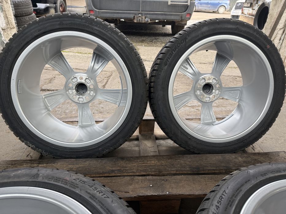 Jante originale Audi A1 Vw Polo Skoda Fabia anvelope iarna 215/45 17