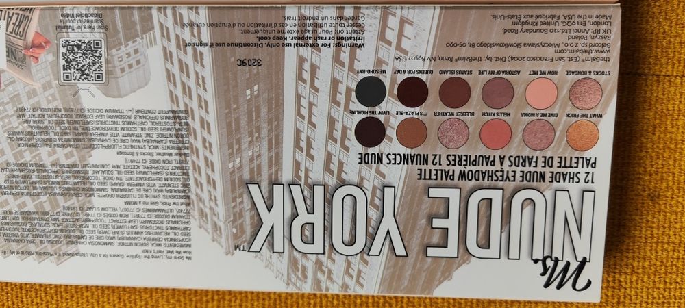 Кутия с продукти на The Balm,чисто нови подходящи за подарък
