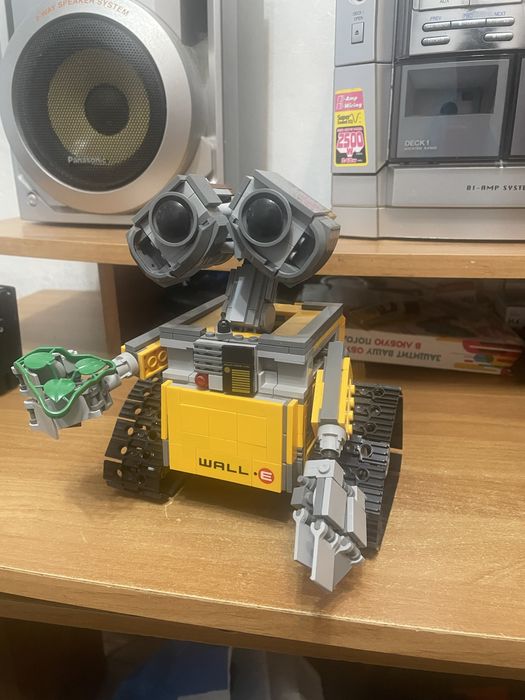 Продаю конструктор WALL-E